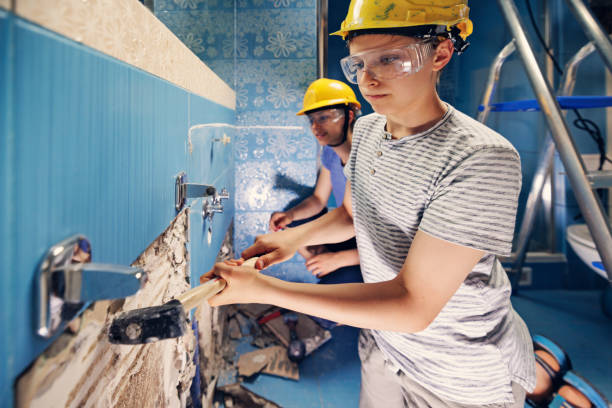 Best Attic Mold Removal  in Russell, KY